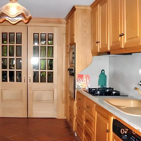 Villa Charming In With Shared Pool