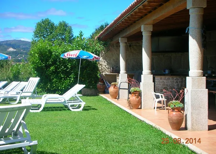 Charming In With Shared Pool Villa