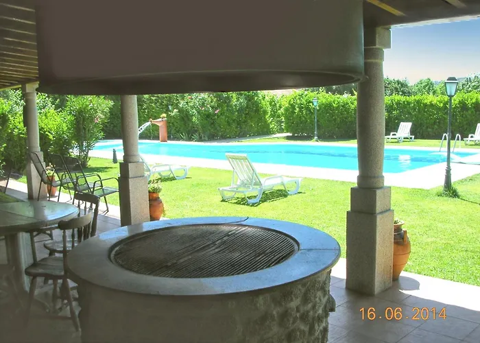 Villa Charming In With Shared Pool Pedraça