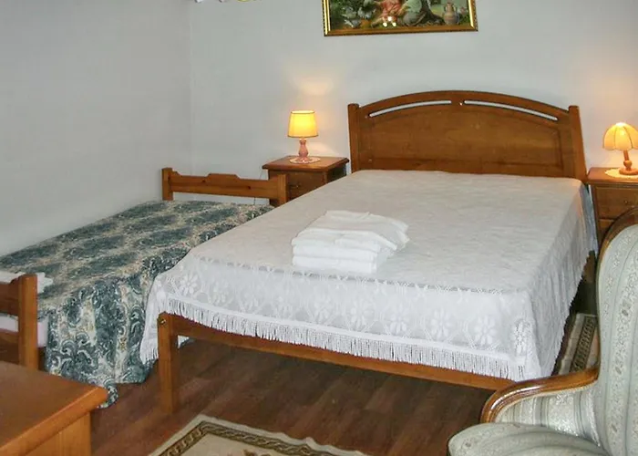 Villa Charming In With Shared Pool *